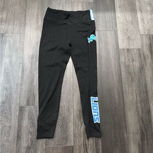 Stylish Black Leggings with Blue Detail